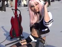 コスプレイヤーパンチラ盗撮！もじゃもじゃマン毛がはみ出てる油断しすぎの美少女