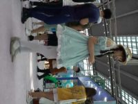 コスプレパンチラ盗撮！ふわふわドレスでパンスト越し純白パンツがよく見える美少女