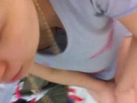 ショップ店員胸チラ盗撮！しゃがむと大きく開いた胸元の奥に深い谷間の黒ブラジャー