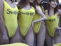 レースクイーンマンスジ盗撮！下半身ばかり狙われてさりげなくスジを直す美女たち