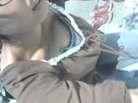 フリーマーケット胸チラ！話しかけると屈んで商品もおっぱいも見せてくれる娘たち