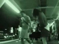 リアル満員電車痴漢！身動きが取れずお尻を触られまくり下車して服の乱れを直すギャル
