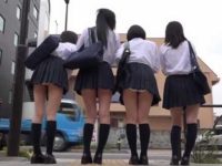 ミニスカ制服女子の集団パンチラ！たまにこっちを見られても気にせず後をつける