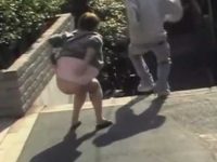 強襲ナース服めくり！パンスト越しパンツ丸見えで転びそうになるかわいい看護婦