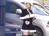 ティッシュ配り娘パンチラ盗撮！笑顔でお辞儀しながら純白パンツも見せてくれる