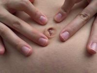 ヘソフェチ！尾崎ののかちゃんのおへそオナニー